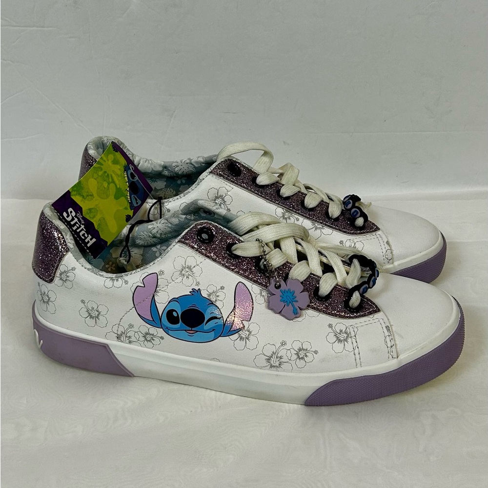 Women’s Disney Lilo & Stitch Womens Themed Lace Up Sneakers / Size 8.5